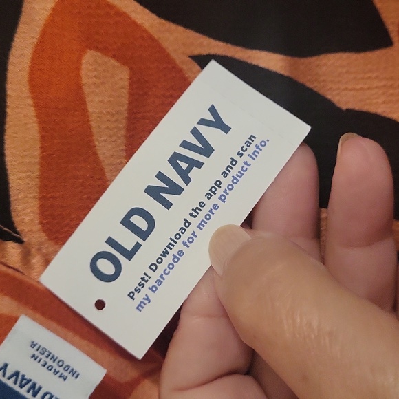 NWT Old Navy V-Neck Sleeveless Satin Top - Picture 4 of 4